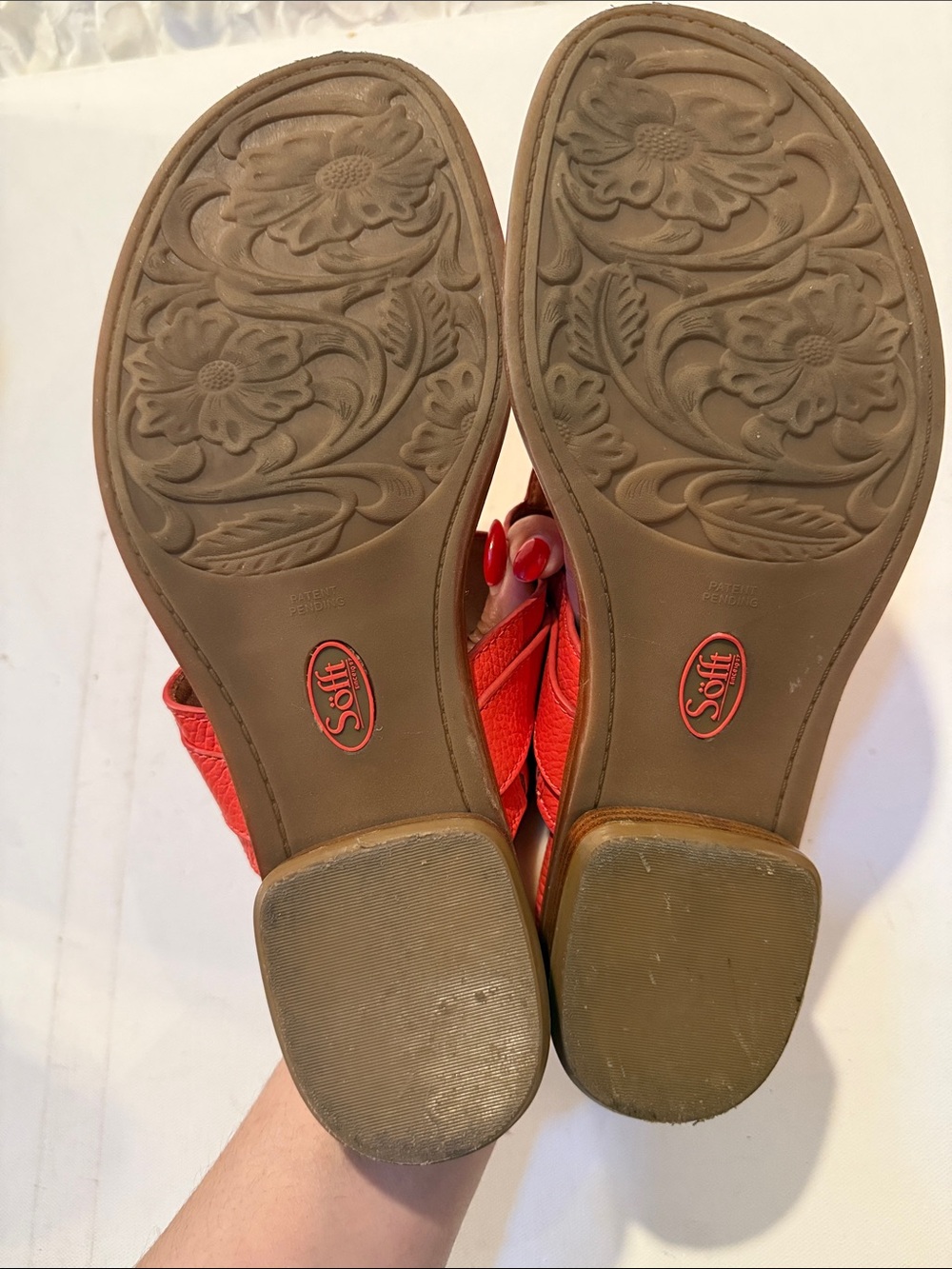 Sofft Red Leather Slide Sandals with Gold Ring Detail - Picture 4 of 4